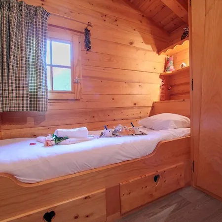 Les Praz-de-chamonix Chalet Sleeps 4 Шале Шамони