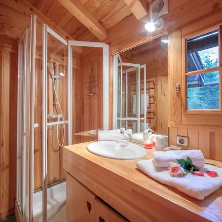 Les Praz-de-chamonix Chalet Sleeps 4 Chalet