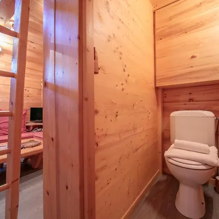 Шале Les Praz-de-chamonix Chalet Sleeps 4 *